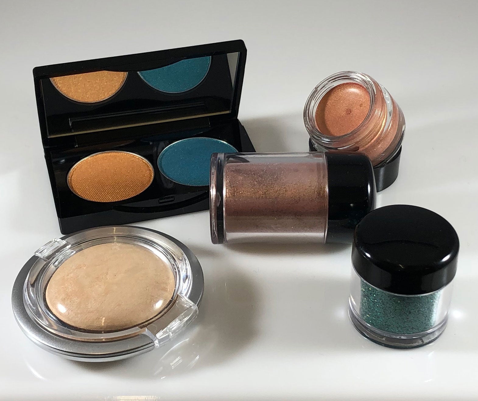 Eye Shadows – Vanity & Glamour Cosmetics